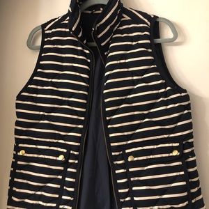 J crew excursion vest navy & cream